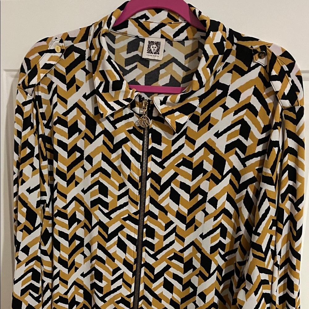 Anne Klein Black, White, and Gold Geometric Tunic